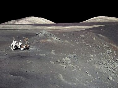 [ Apollo 17 at Shorty pic ]